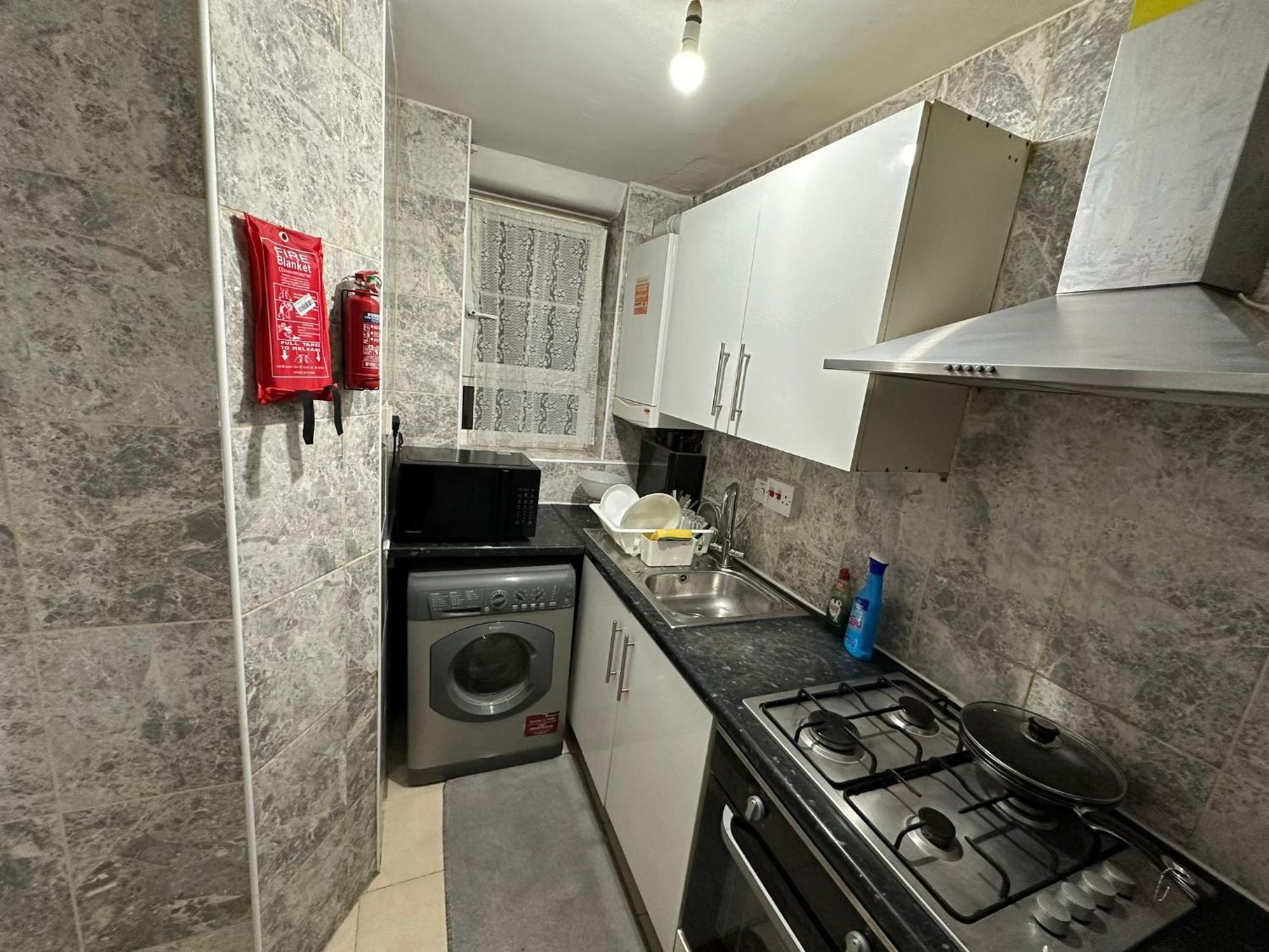 Apartment In Tower Bridge Minutes Walk From Bethnal Green, Free Wifi