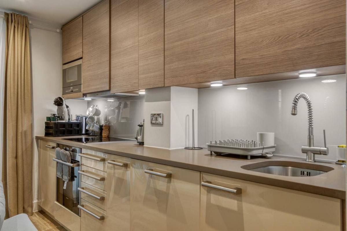 Charming 1 Bed With Ac Next To Vauxhall Station- Zone 1 * London