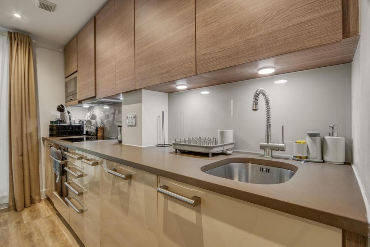 Charming 1 Bed With Ac Next To Vauxhall Station- Zone 1 * London