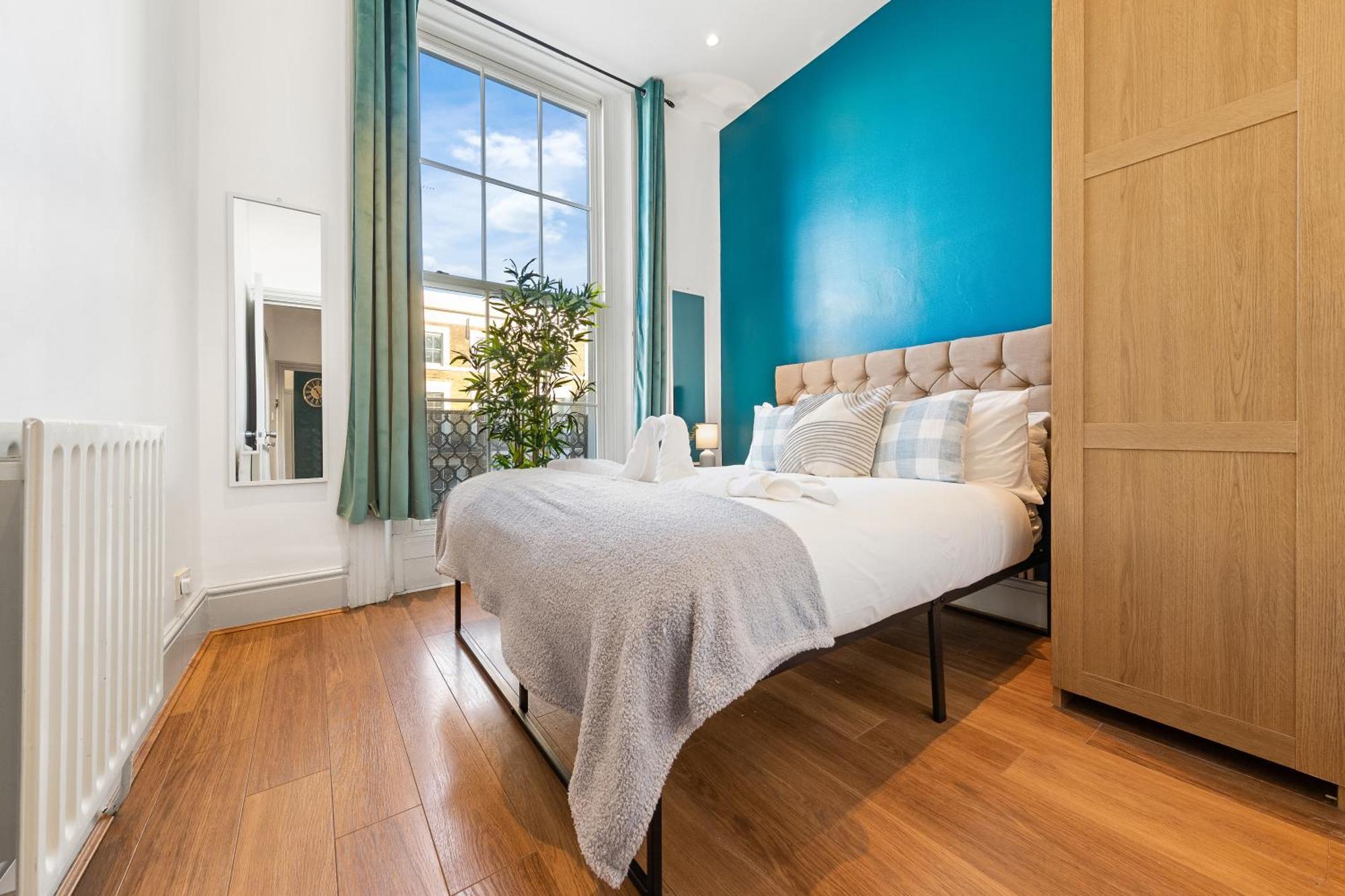 Luxurious 3 Bedroom Flat With Balcony In Kensington For 7 Next To Station Near Harrods Apartamento