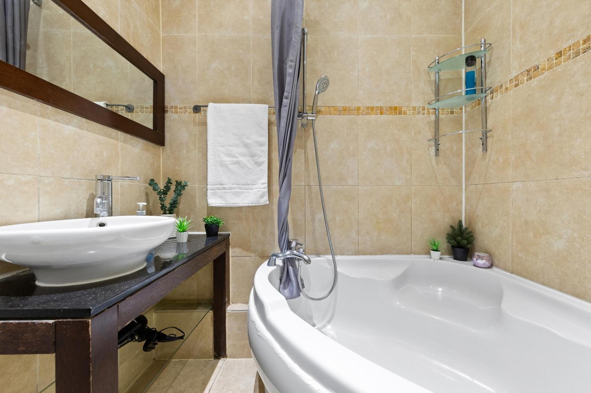 Apartamento Luxurious 3 Bedroom Flat With Balcony In Kensington For 7 Next To Station Near Harrods