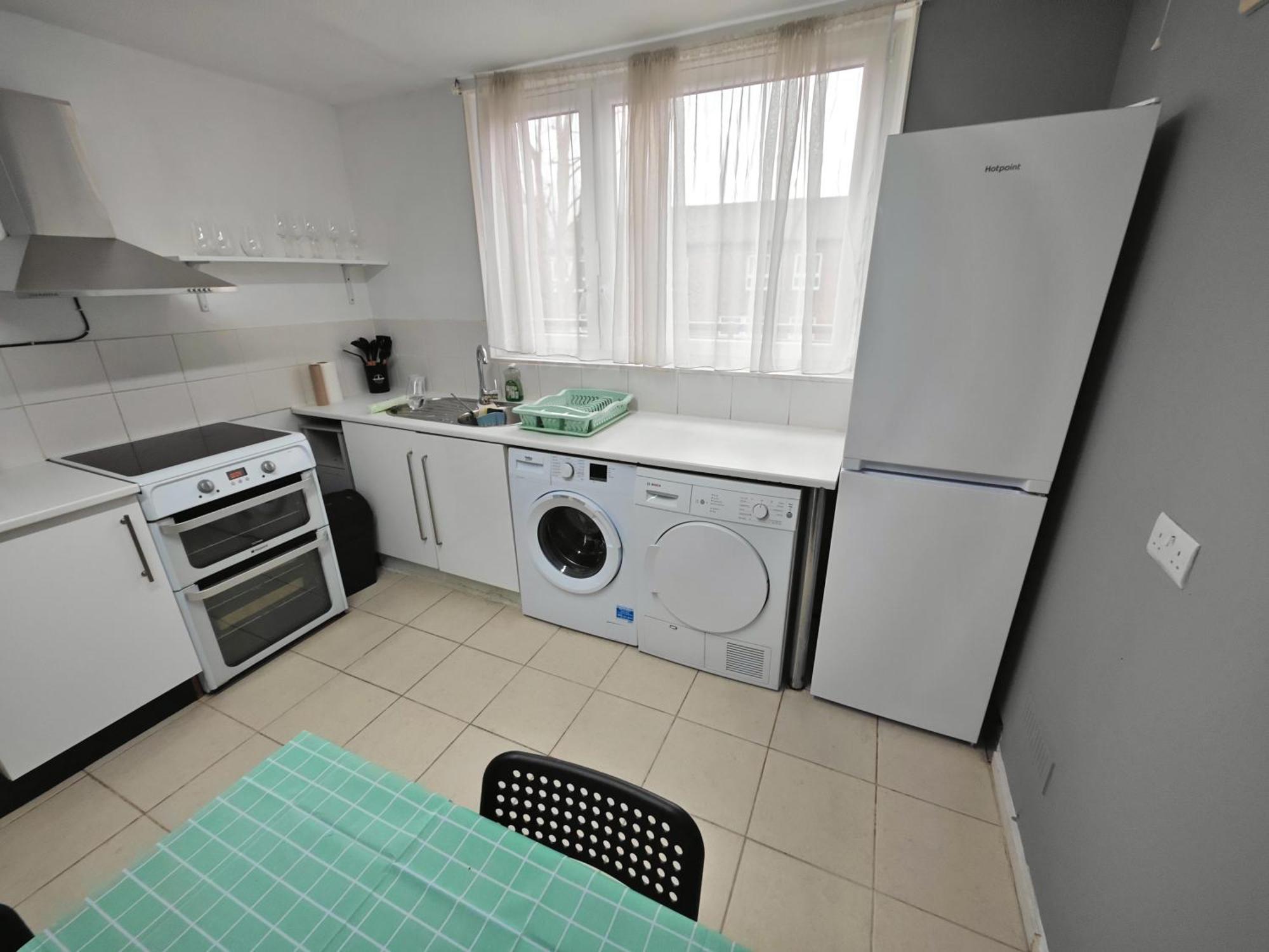 2 Bedroom Flat Next To Lord's Cricket Ground, * London