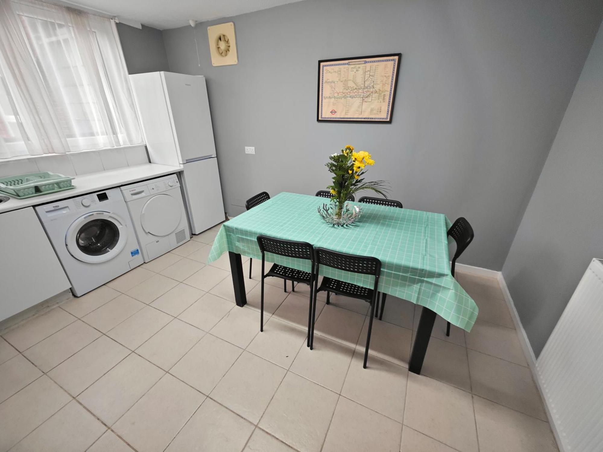 2 Bedroom Flat Next To Lord's Cricket Ground, Apartment *