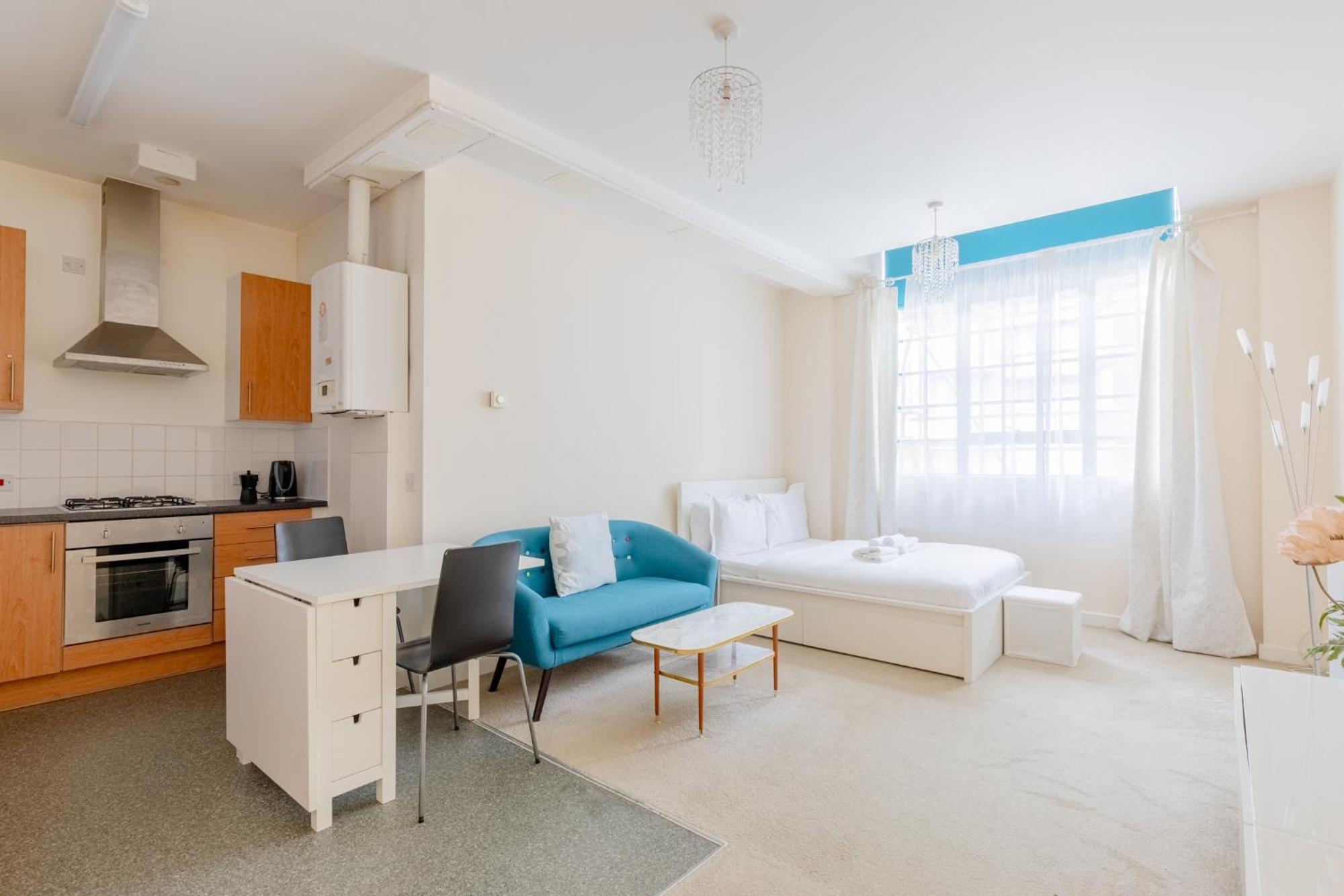 Charming 1bd Flat In A Victorian Chocolate Factory