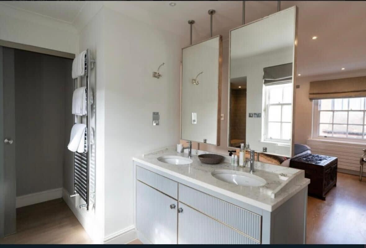 Rare Find, Beautiful On Chelsea Ferienhaus London