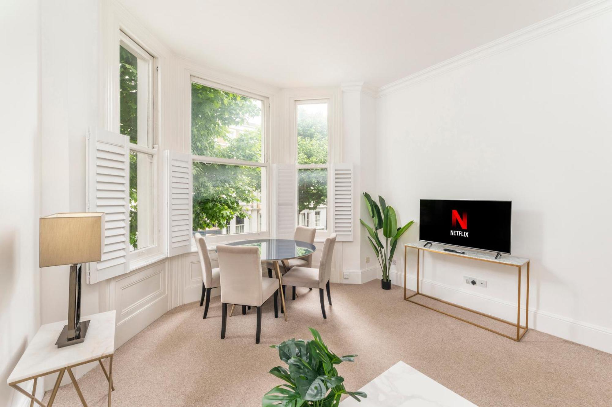 2 Min Walk Earls Court Station - Luxury 2 Bedroom Flat Londres
