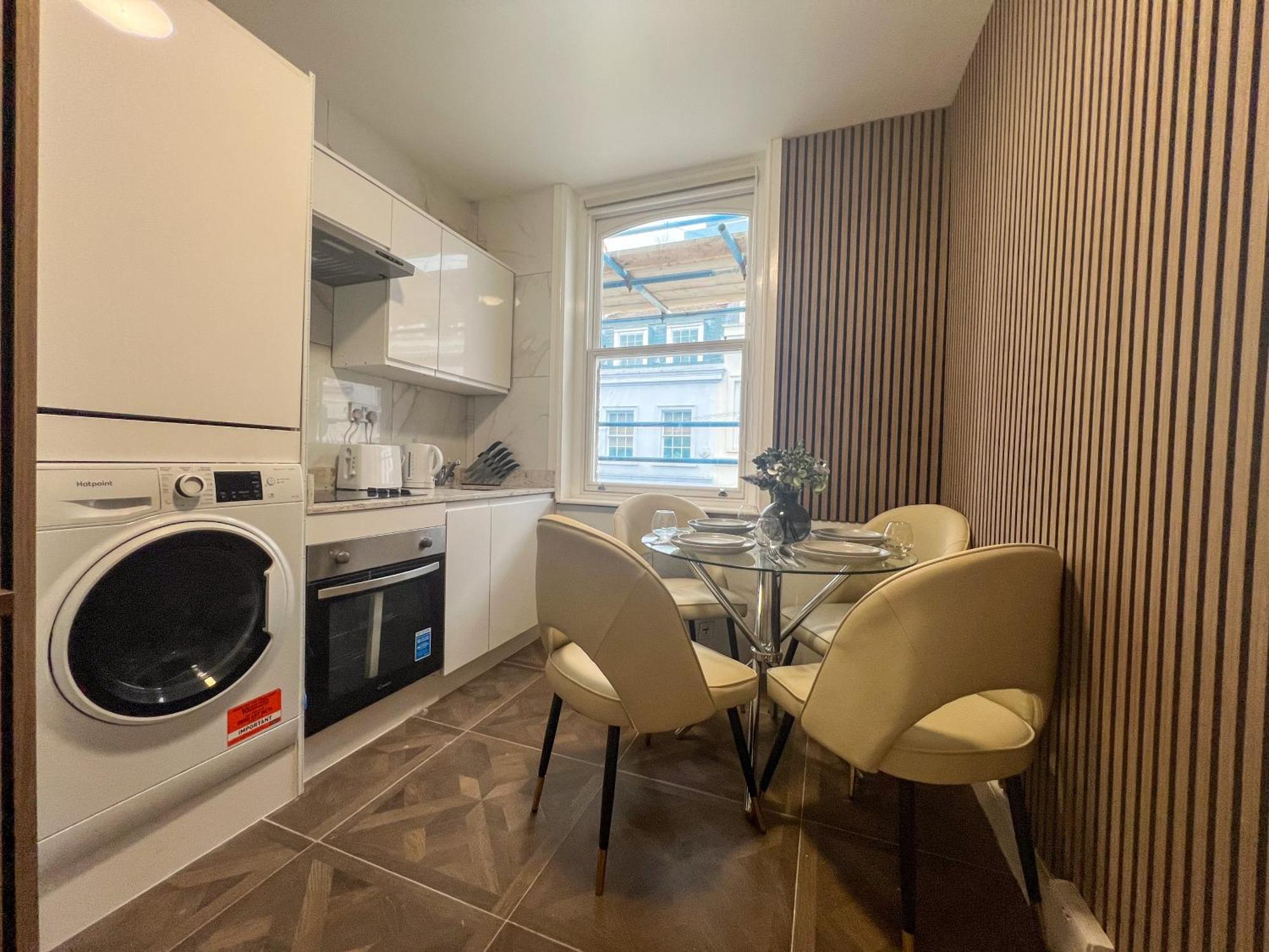 Apartment Studio In The Heart Of Sohos Nightlife No Lift Gs4 *
