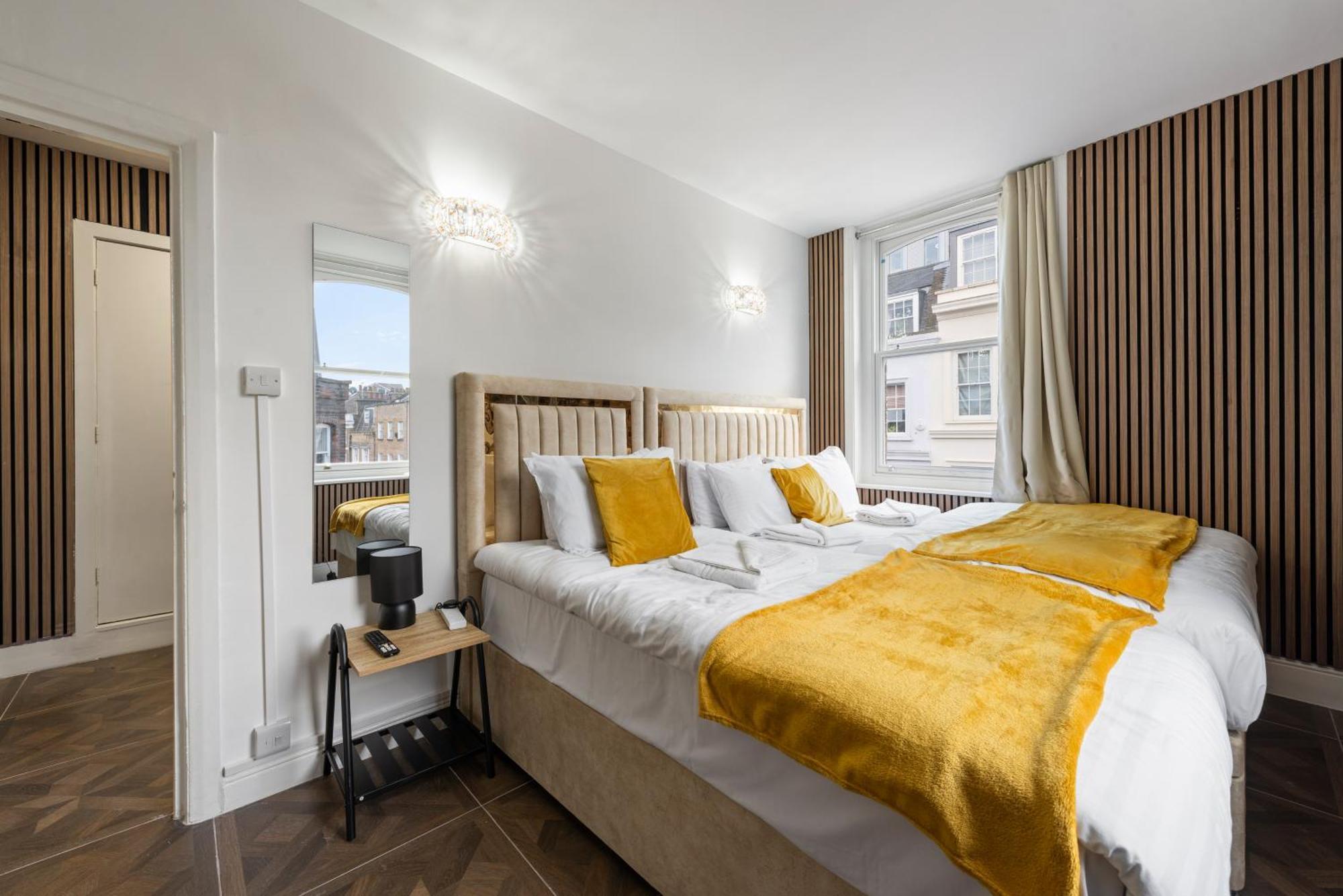 Apartment Studio In The Heart Of Sohos Nightlife No Lift Gs4 *