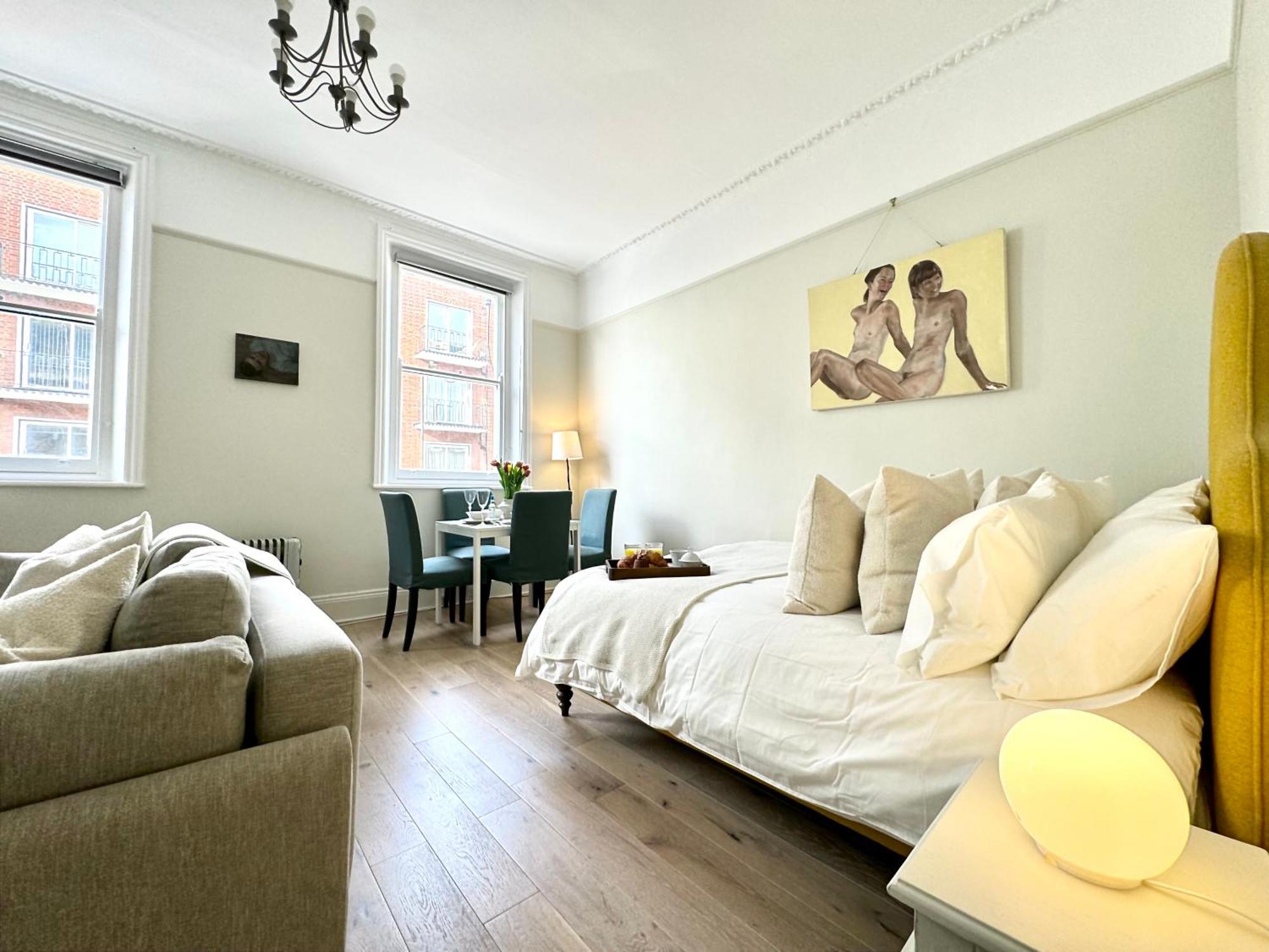 Chic Marylebone Studio, Walk To Oxford Street Or Regent's Park, By The Design Traveller * Londres