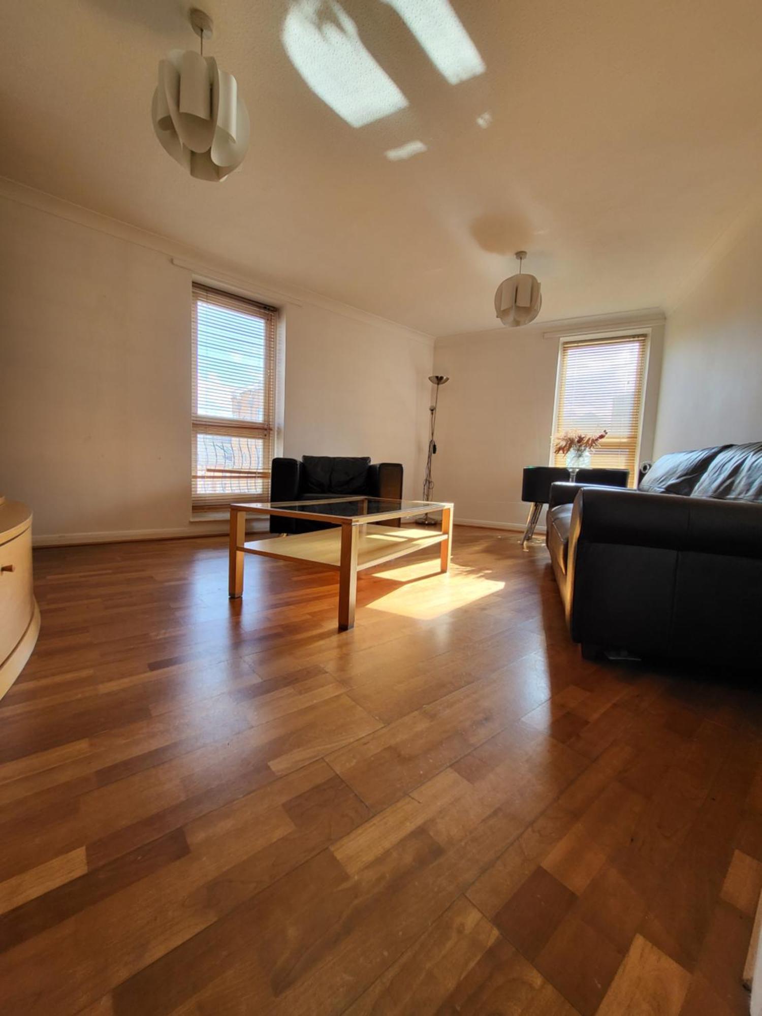 In Canada Water Apartment *