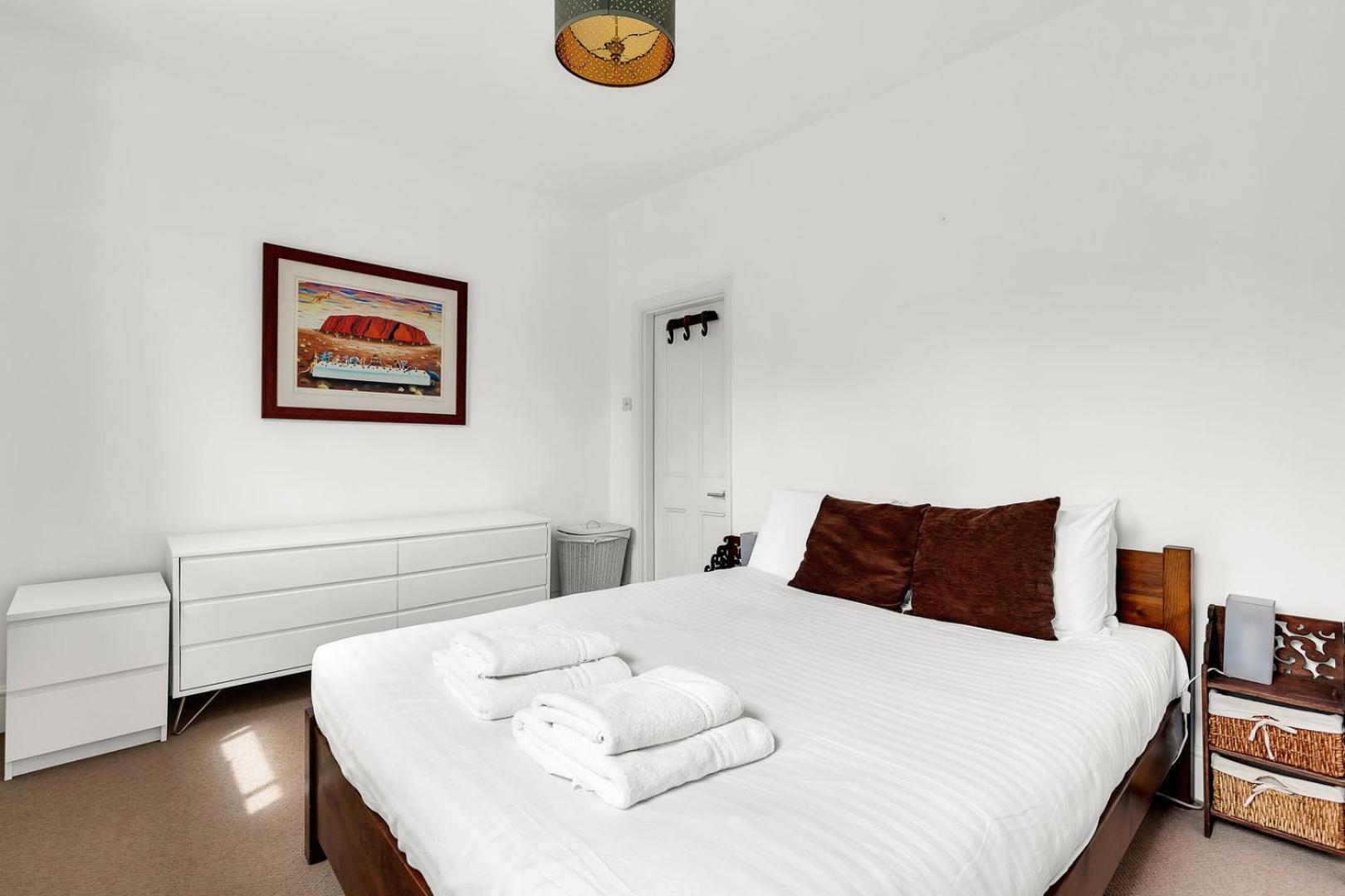 Charming Golborne Escape * London
