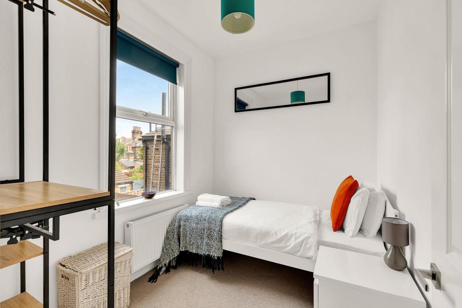 Holiday home Charming Golborne Escape London