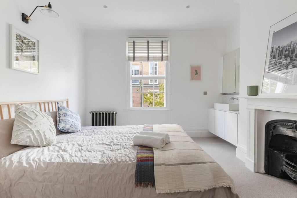 Family House Up To 8ppl With Rooftop Terrace Apartment *
