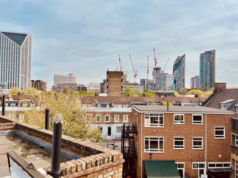 Apartment Family House Up To 8ppl With Rooftop Terrace London