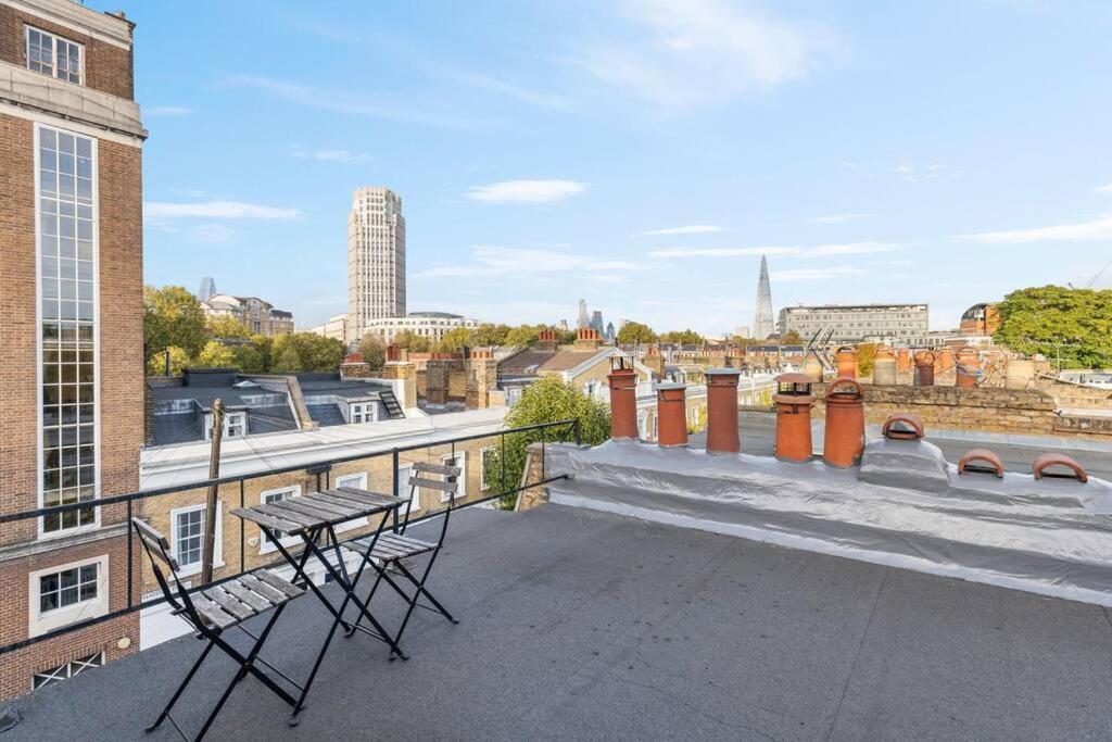 Family House Up To 8ppl With Rooftop Terrace *