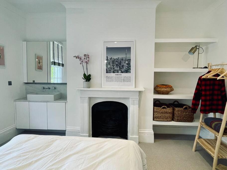 Family House Up To 8ppl With Rooftop Terrace