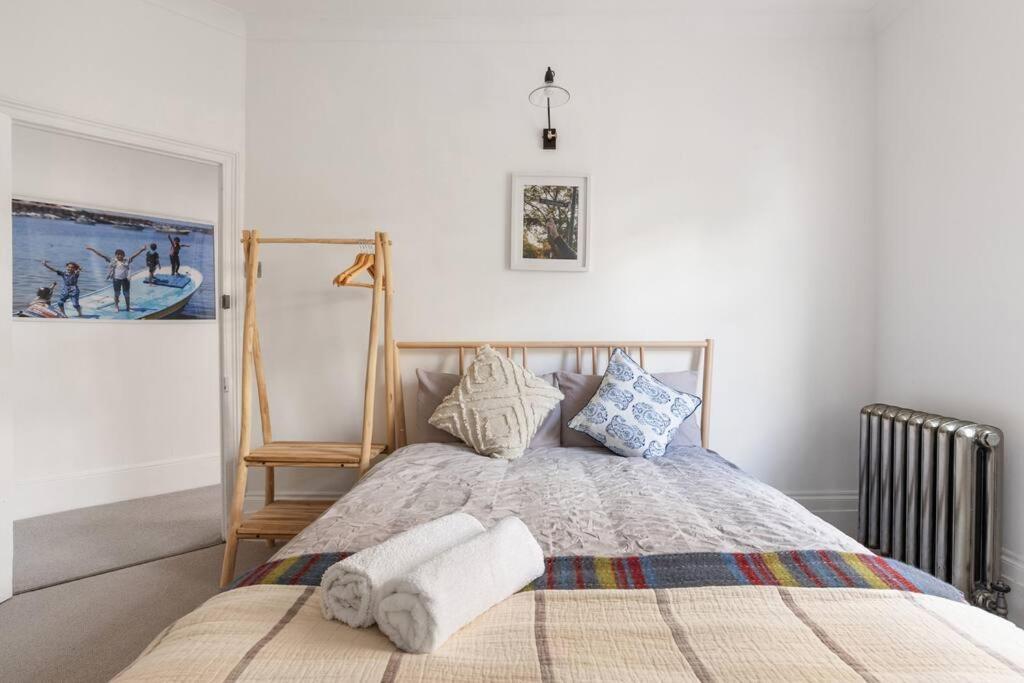Family House Up To 8ppl With Rooftop Terrace Apartment London
