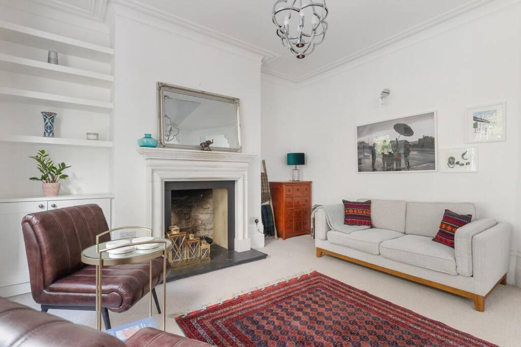 Family House Up To 8ppl With Rooftop Terrace Apartment *