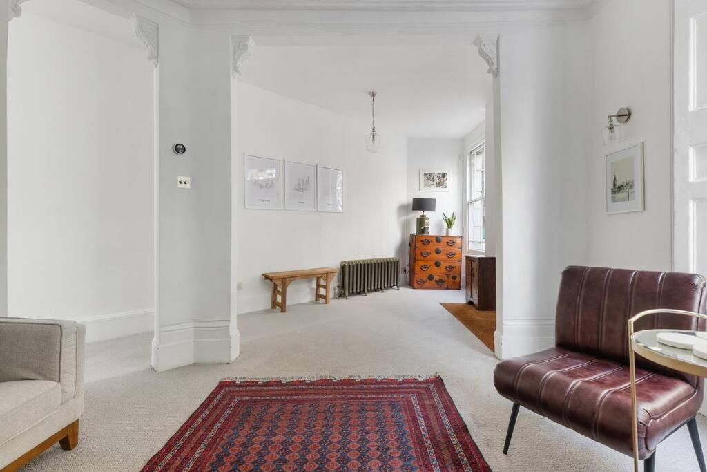 Family House Up To 8ppl With Rooftop Terrace London