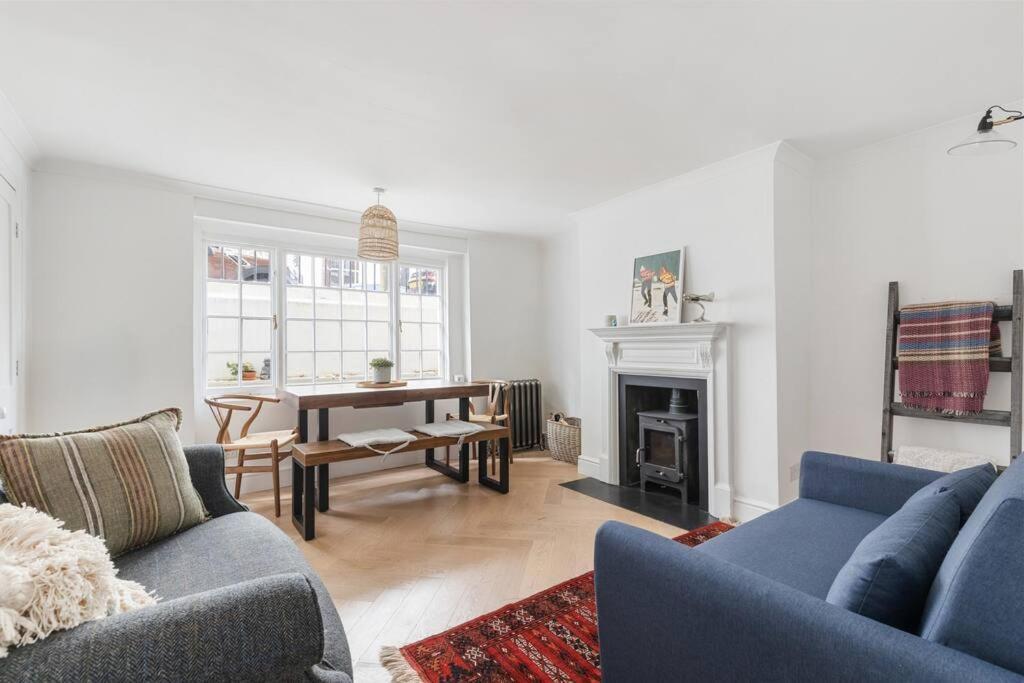 Family House Up To 8ppl With Rooftop Terrace Apartment *