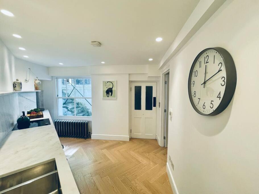 Apartment Family House Up To 8ppl With Rooftop Terrace London
