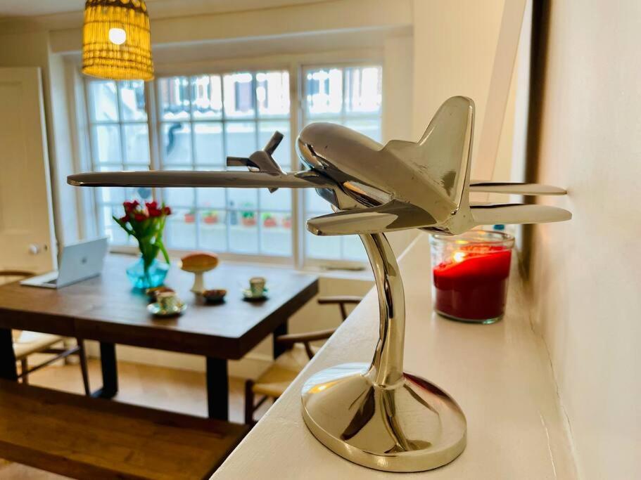 Family House Up To 8ppl With Rooftop Terrace Apartment London