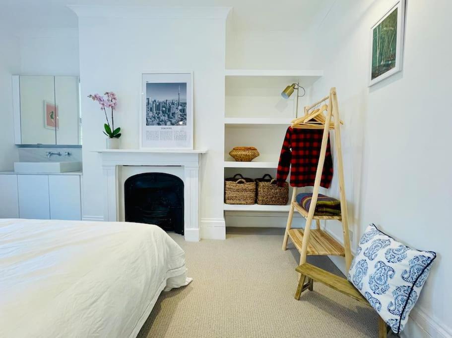 Family House Up To 8ppl With Rooftop Terrace *