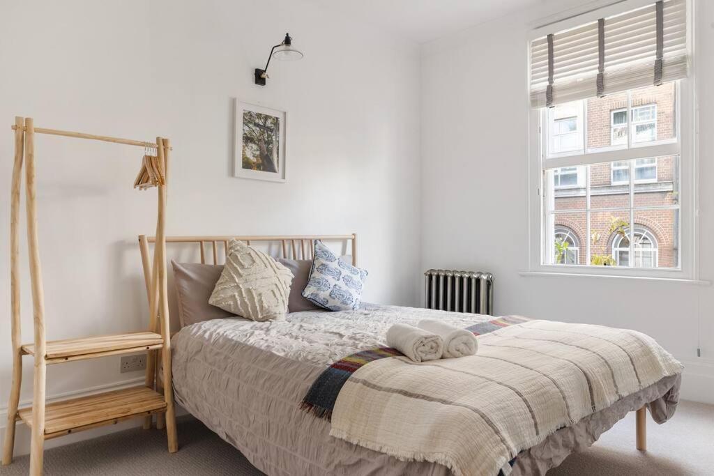 Family House Up To 8ppl With Rooftop Terrace Apartment