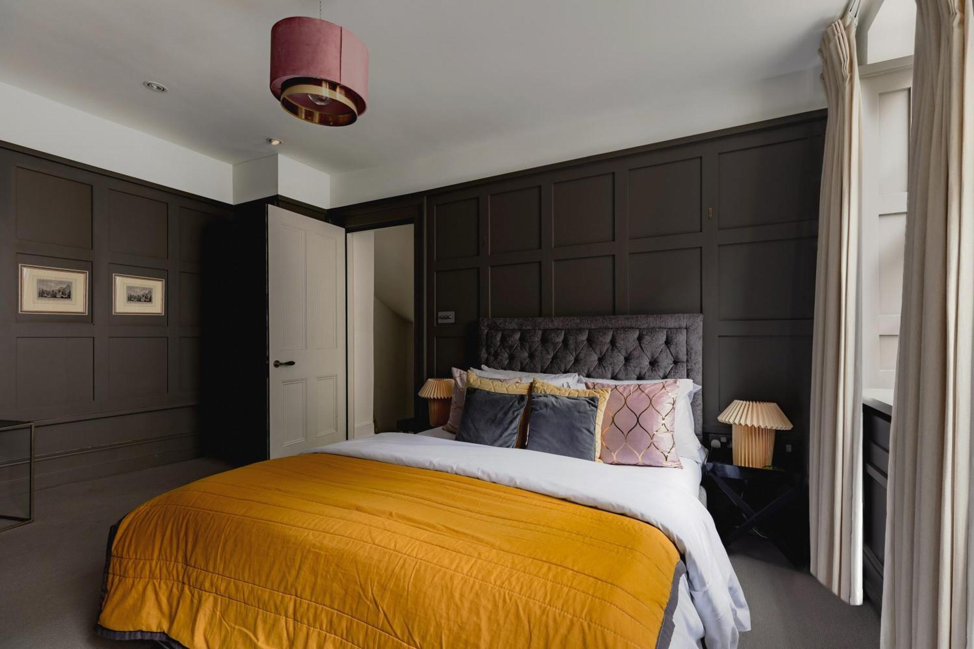 1st Class Covent Garden Residences For 1st Class Guests *