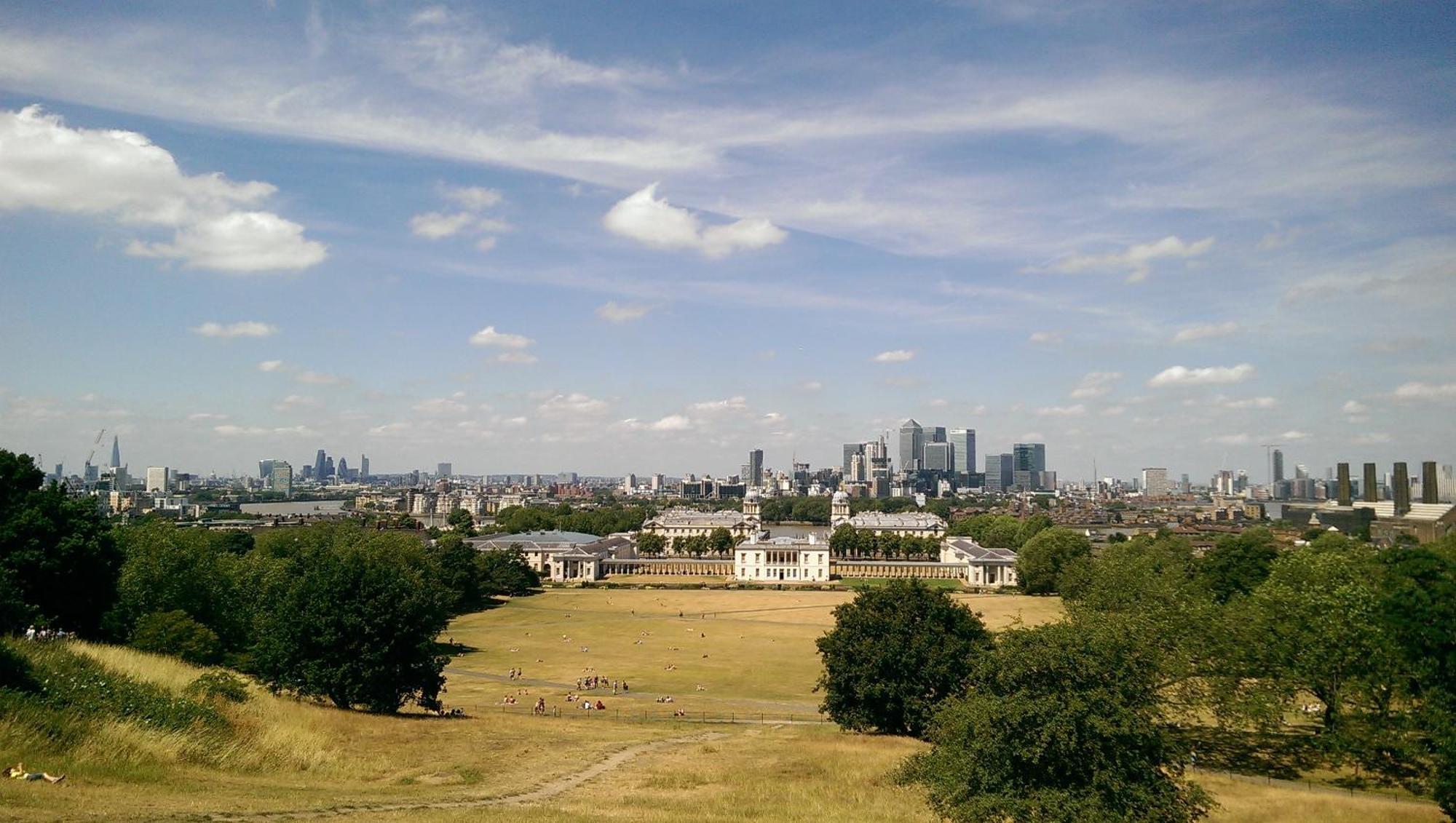 Canary Wharf Waterside Flat Homestay *