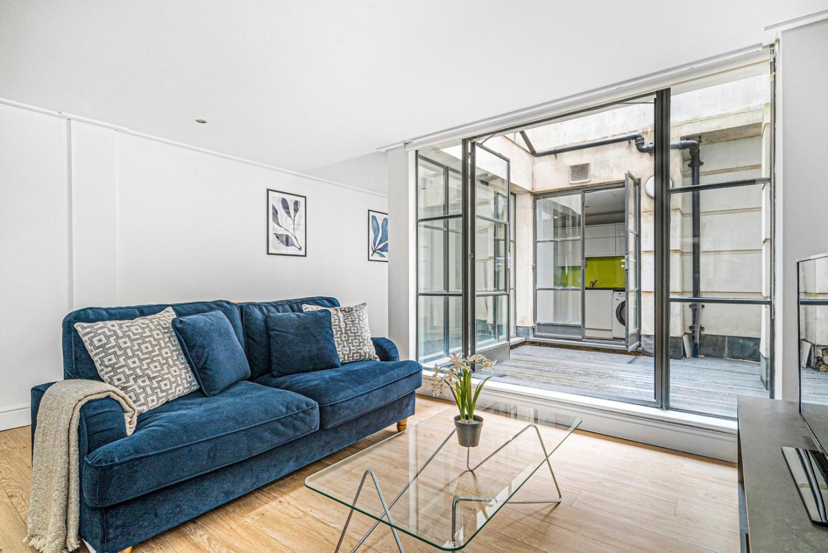 Bnbnook - 2br With Patio - Covent Garden & Strand Apartment