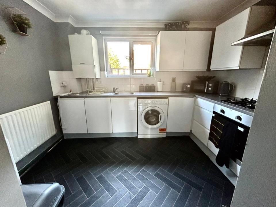 Apartment Cosy 2 Bed East London