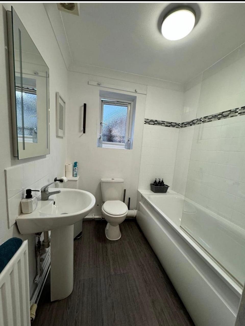 Cosy 2 Bed East * London