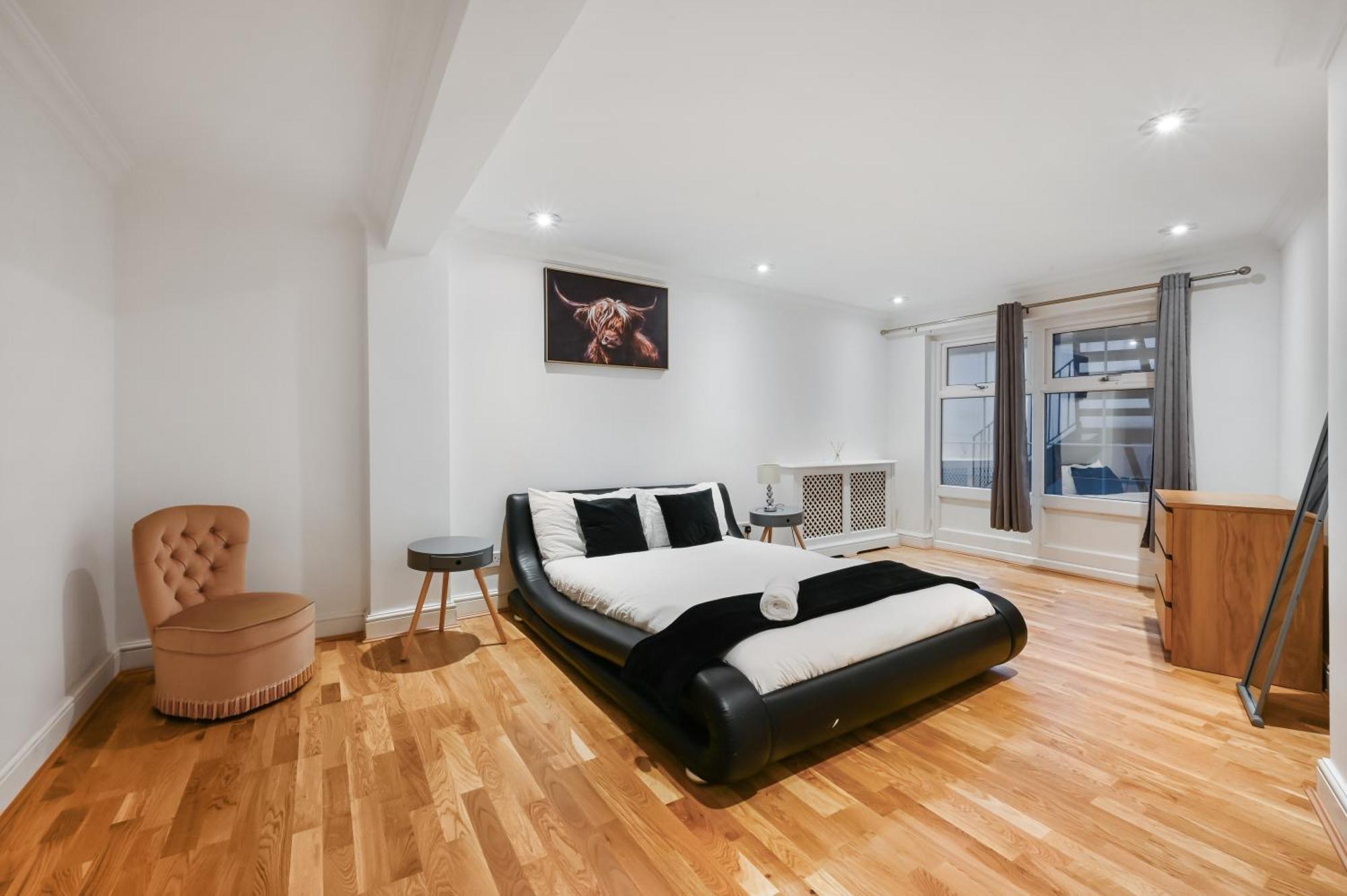 Apartment Fulham Unique & Large Flat With 2 Full En-suites London