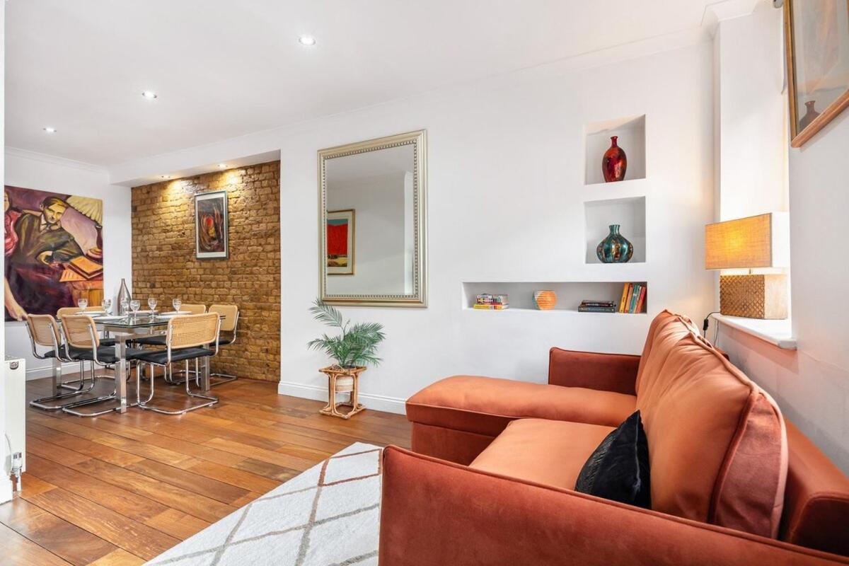 Charming Covent Garden, Air-con Sleeps 6 Apartment London