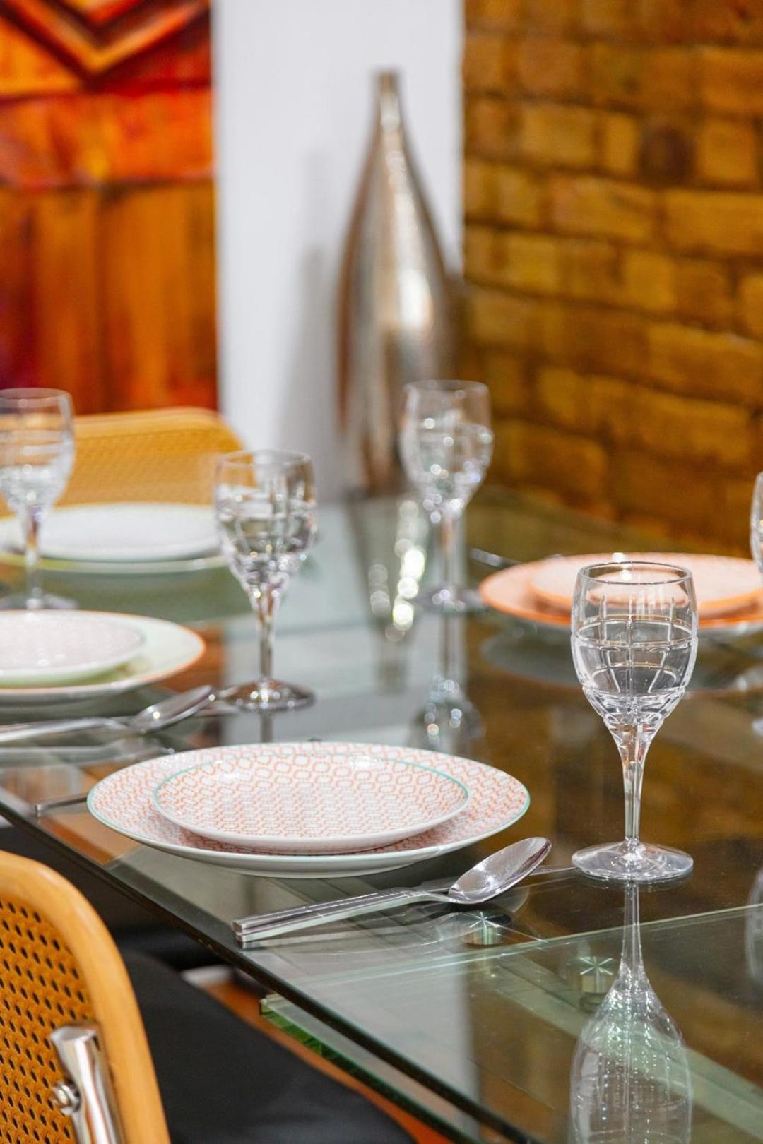 Charming Covent Garden, Air-con Sleeps 6 London