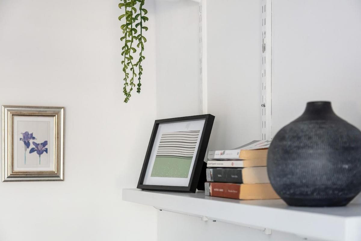 Charming Covent Garden, Air-con Sleeps 6 London