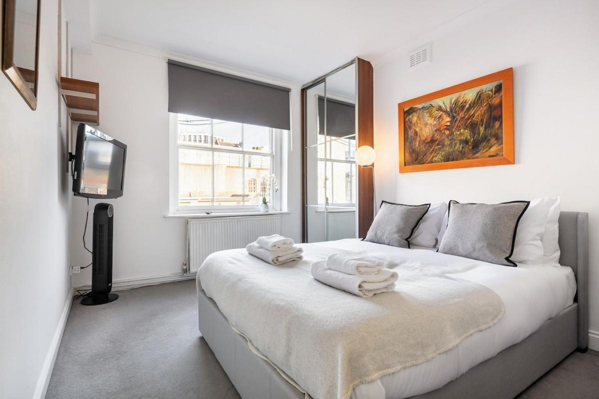 Charming Covent Garden, Air-con Sleeps 6 London