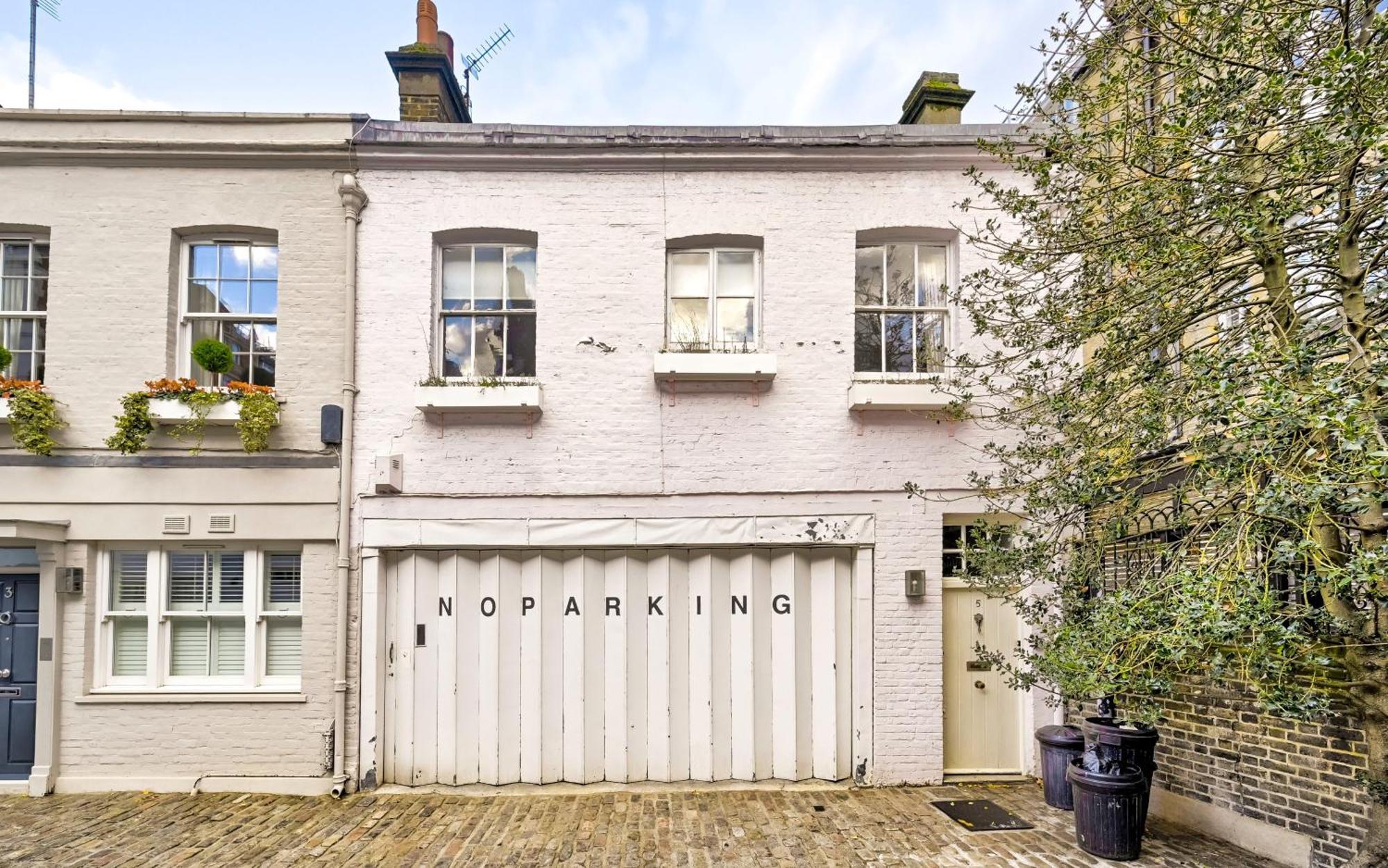 Traditional Mews In Westminster Holiday home