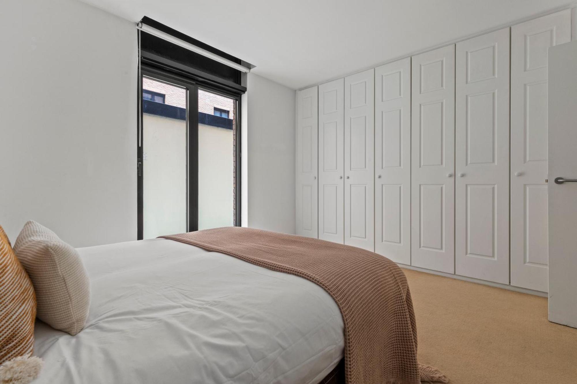 Londwell, Knightsbridge Luxury Balcony Penthouse Apartment *