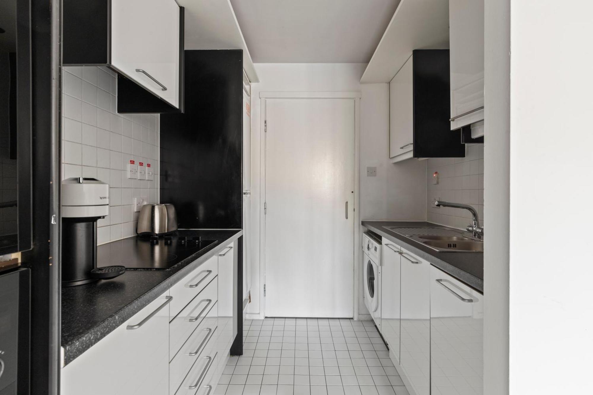 Londwell, Knightsbridge Luxury Balcony Penthouse London
