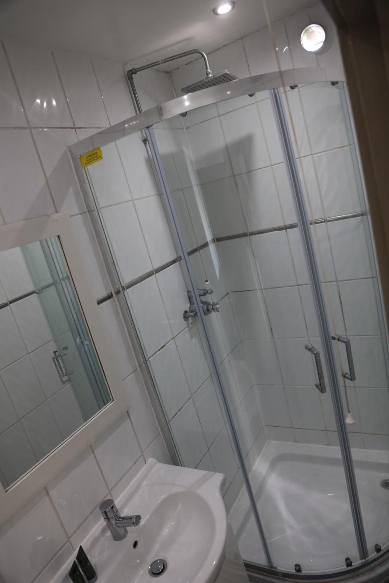 Homely Family Hideaway * London