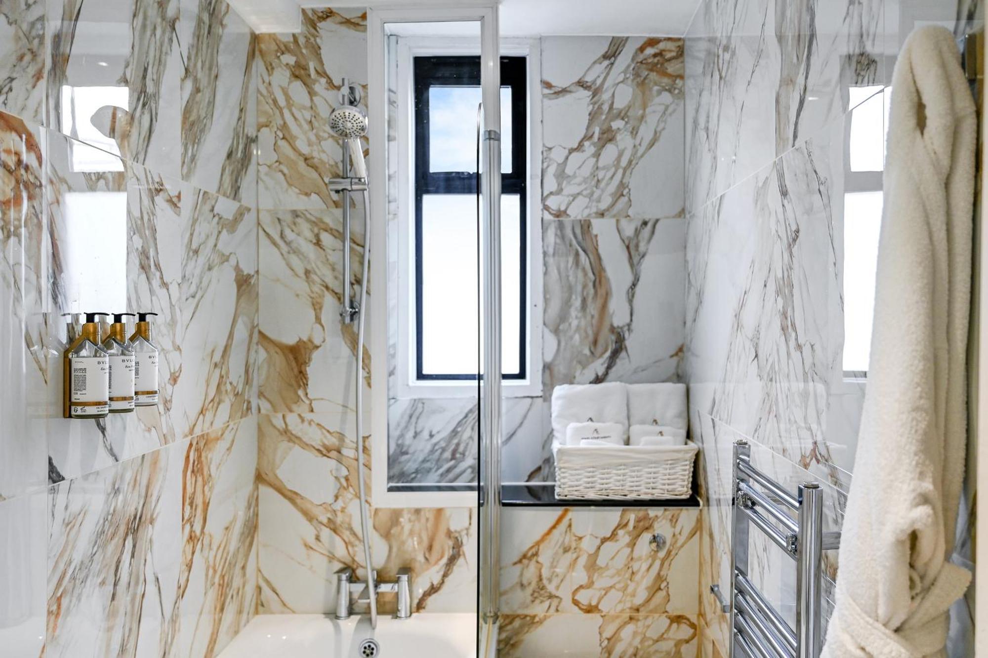 Apartment Avari - Princeton Collection *