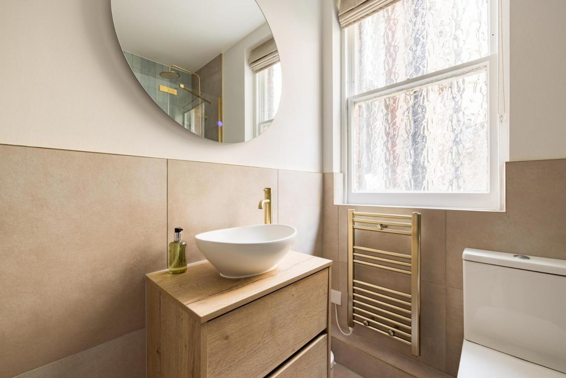 Apartment Lovers - Newly Refurbished 2 Bedroom In Chelsea