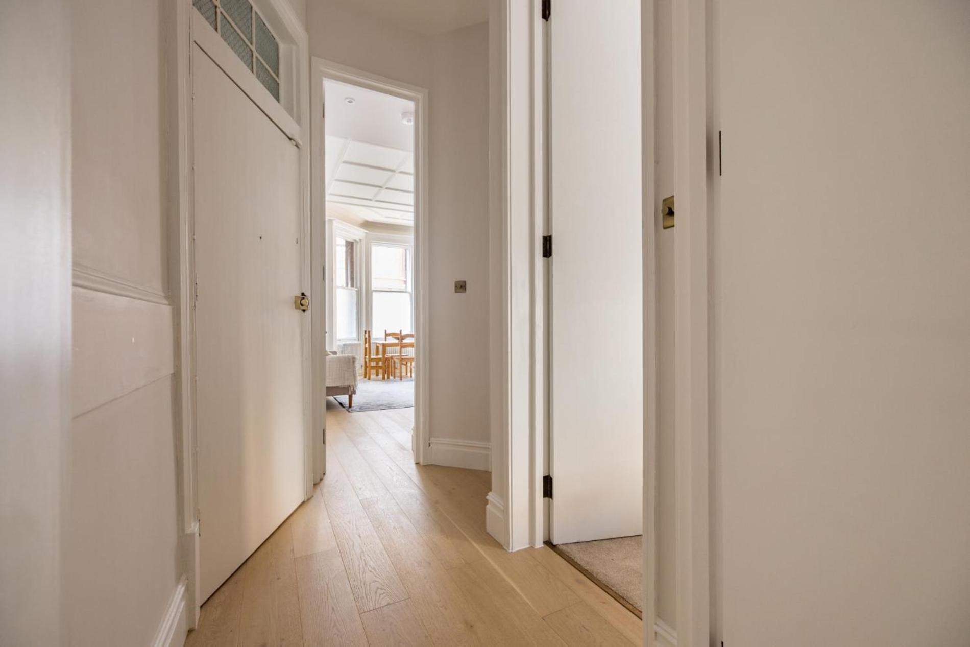 Apartment Lovers - Newly Refurbished 2 Bedroom In Chelsea *