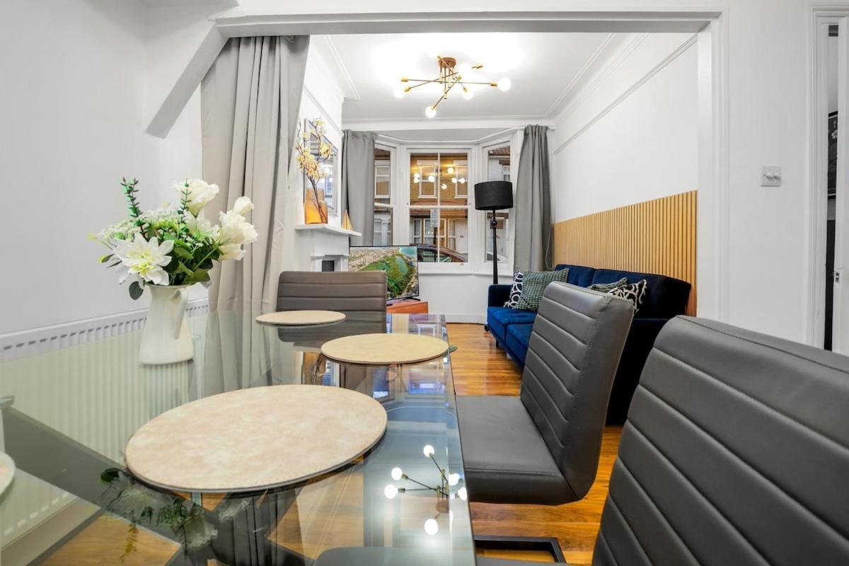 Amazing House Stratford * London
