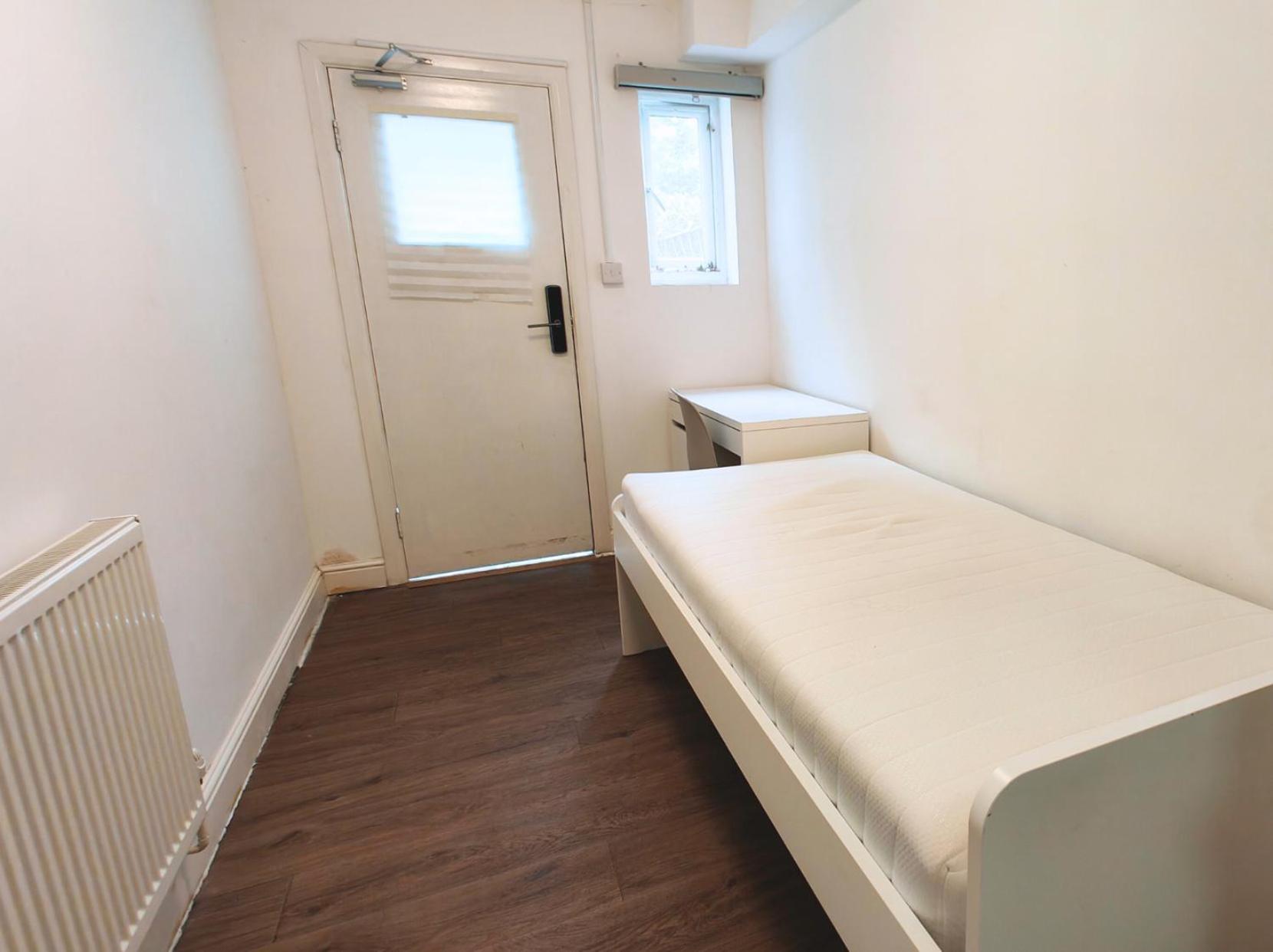 Cozy Ensuite Single In Elephant And Castle Guest house London