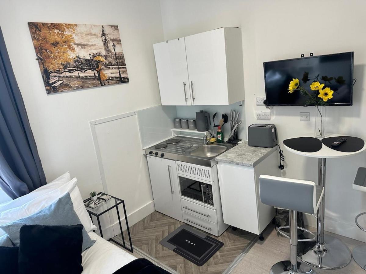 Compact And Bright Flat West 3a Apartment