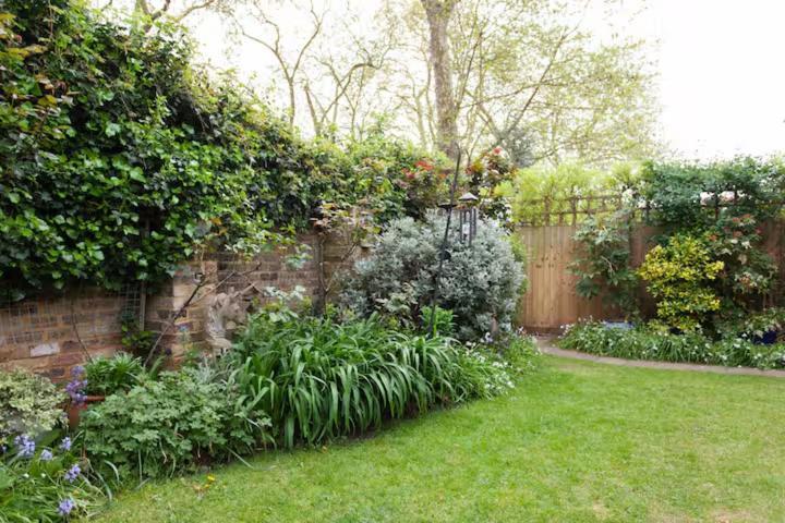 Self Contained Garden