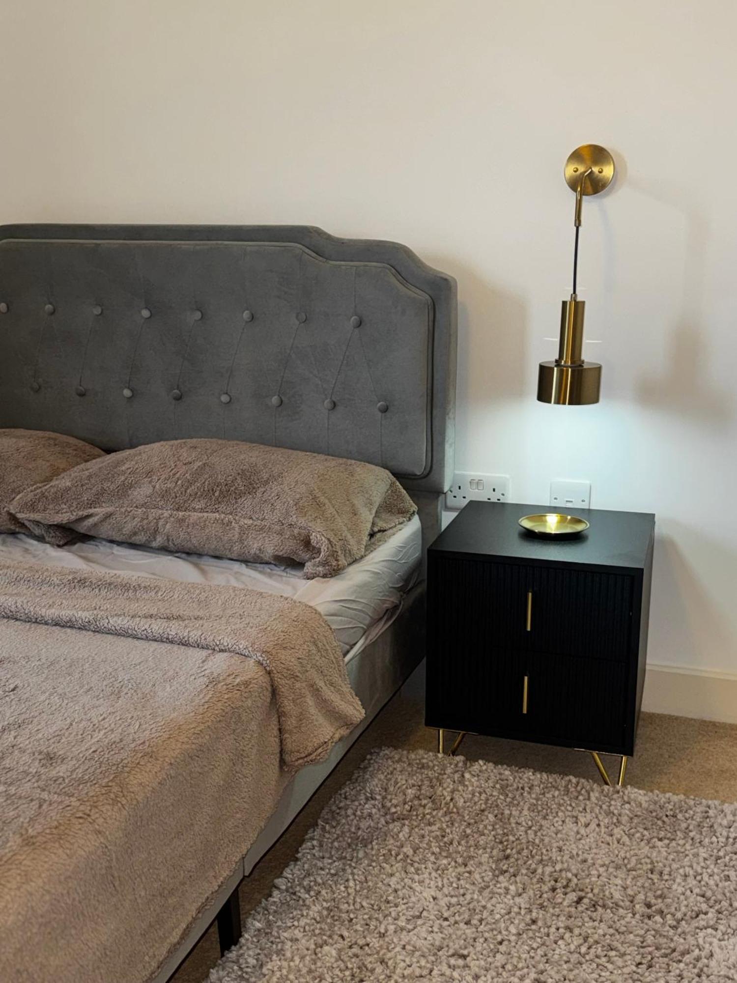 Entire Flat O2 Cable Cars Apartment London